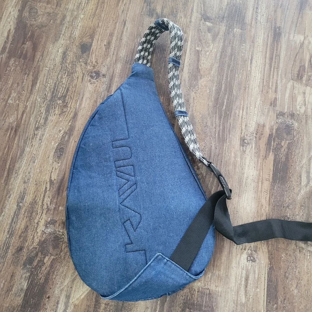 Kavu Rope Sling Bag - Blue Denim Crossbody / Sling Backpack - 11" x 16" - Picture 2 of 5